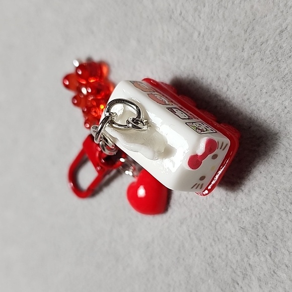 Handmade Hello Kitty Keychain - Picture 4 of 4